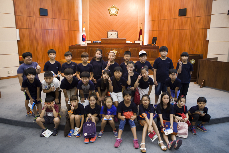 서해초등학교 학생들 의회방문(08-28)