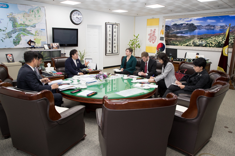 주한미국대사관 외교관 군산시의회 의장님 면담(04-26)