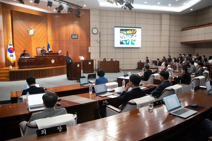 제273회 군산시의회 임시회 제2차 본회의(03-28)