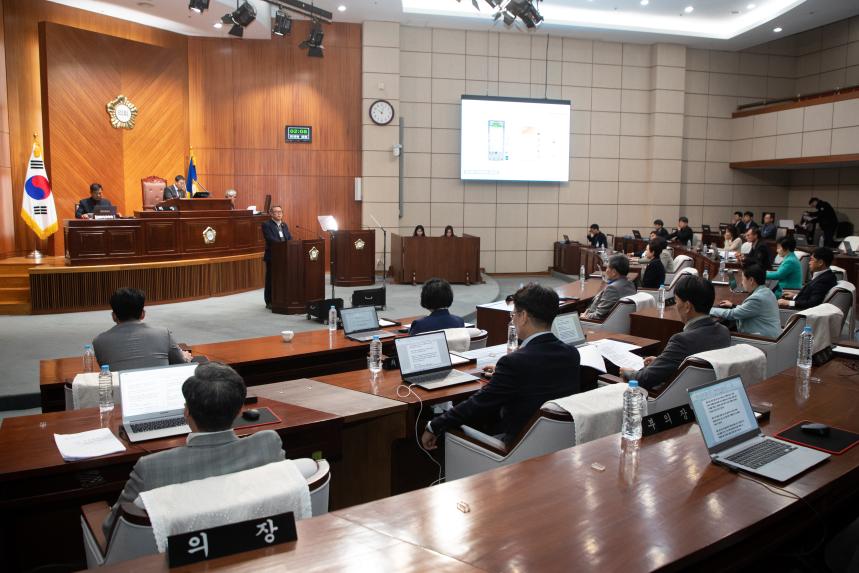 제274회 군산시의회 임시회 제2차 본회의(04-10)