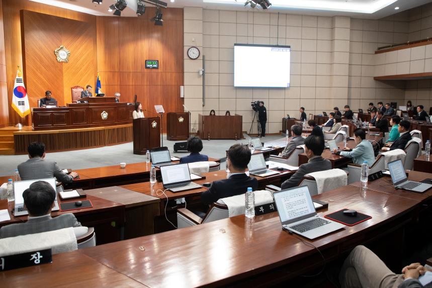 제274회 군산시의회 임시회 제2차 본회의(04-10)