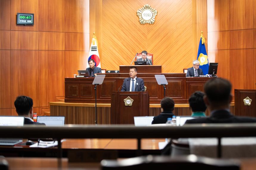 제274회 군산시의회 임시회 제2차 본회의(04-10)