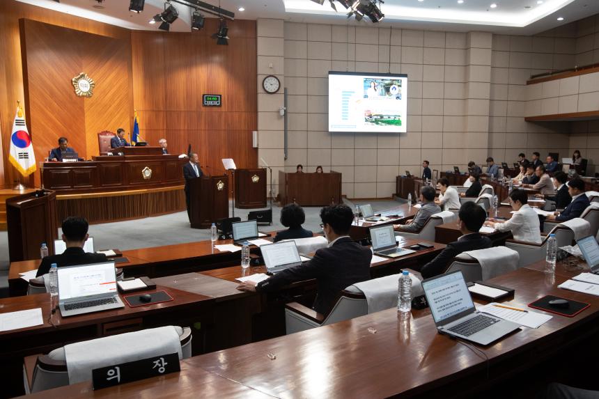 제275회 군산시의회 제1차 정례회 제1차 본회의(06-16)