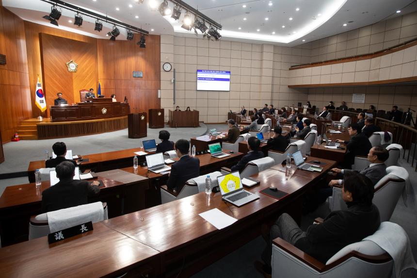 제279회 군산시의회 제2차 정례회 제4차 본회의(12-10)