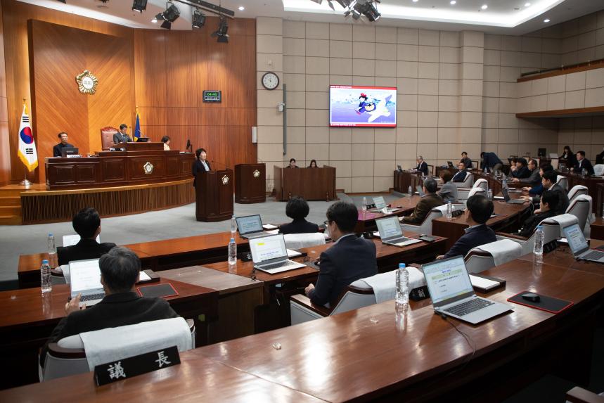 제279회 군산시의회 제2차 정례회 제4차 본회의(12-10)