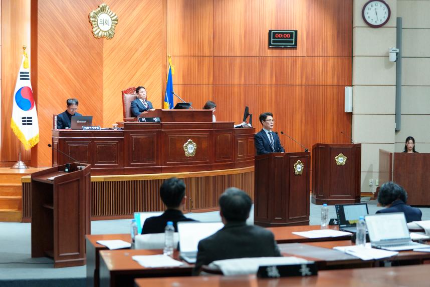 제280회 군산시의회 임시회 제2차 본회의(02-05)