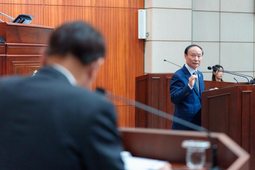 제280회 군산시의회 임시회 제2차 본회의(02-05)