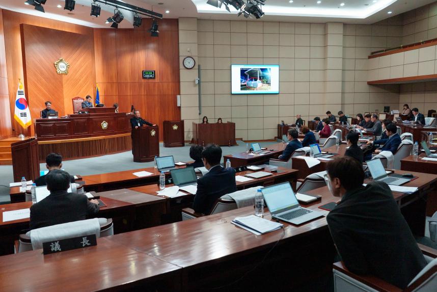 제281회 군산시의회 임시회 제2차 본회의(03-12)