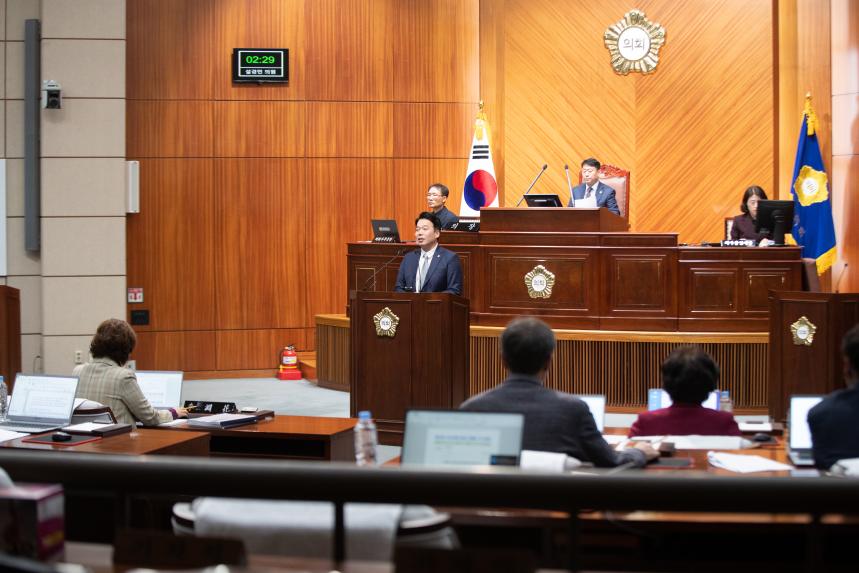 제279회 군산시의회 제2차 정례회 제1차 본회의(11-10)