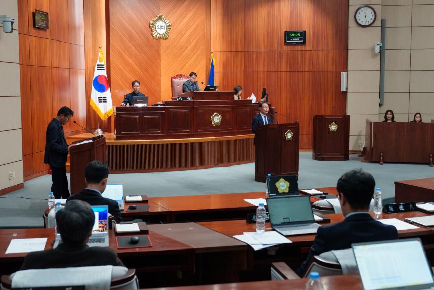 제281회 군산시의회 임시회 제2차 본회의(03-12)