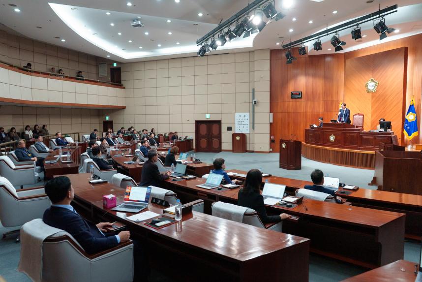 제282회 군산시의회 임시회 제2차 본회의(04-09)