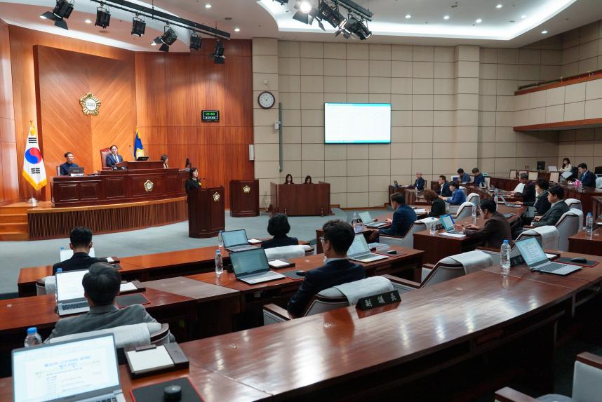 제282회 군산시의회 임시회 제2차 본회의(04-09)